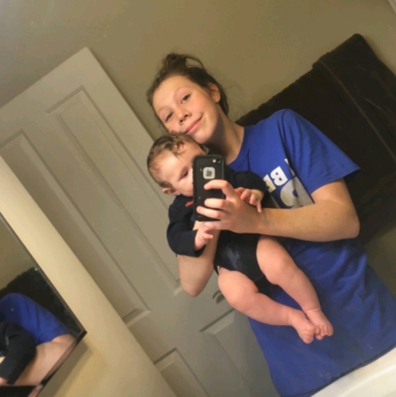 Meet your Posher, Cecelia - Picture 1 of 1